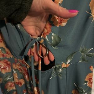 Adorable front cutout dress from Lulus. Perfect for upcoming spring/Easter